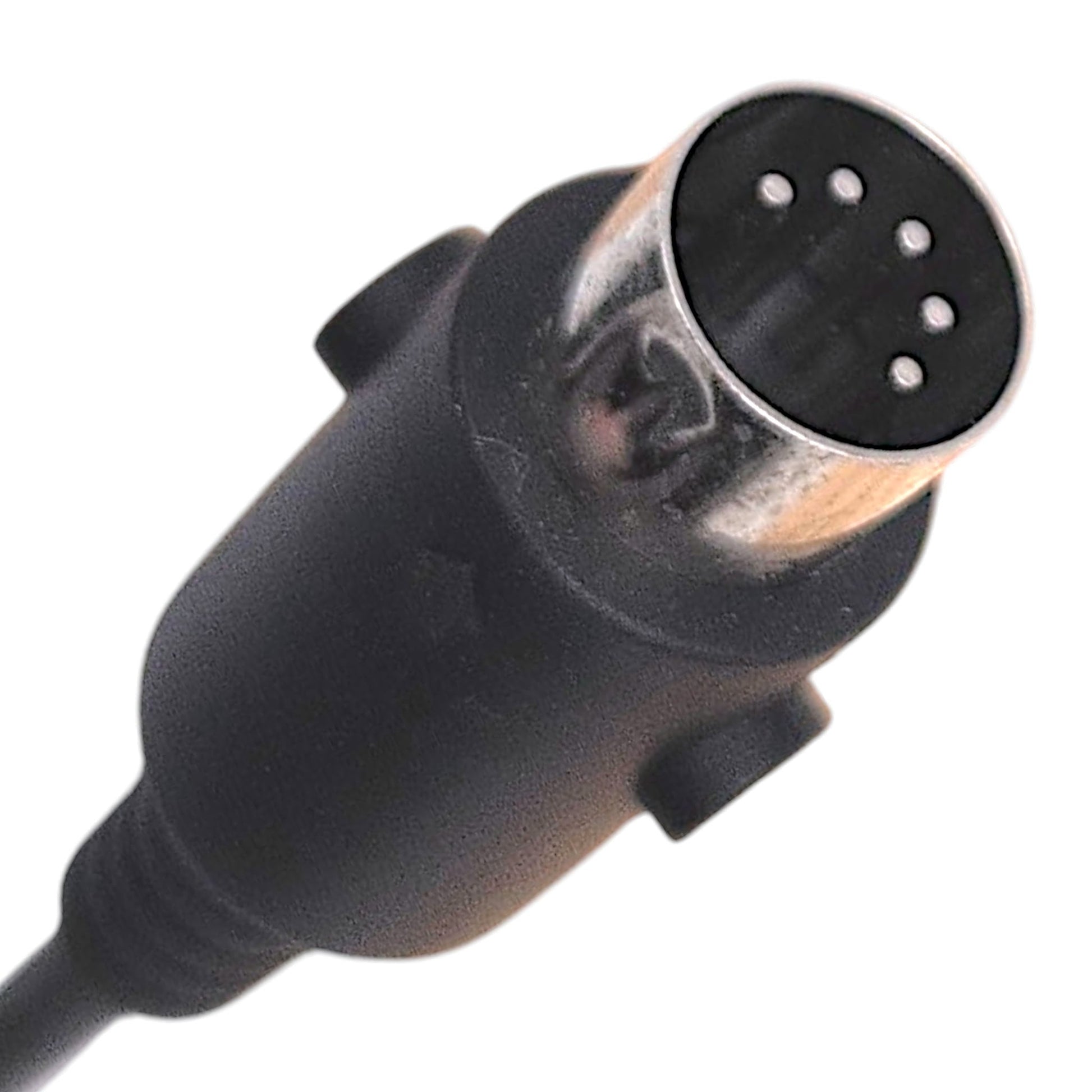 5-Pin Connector with all 5 pins in clear view