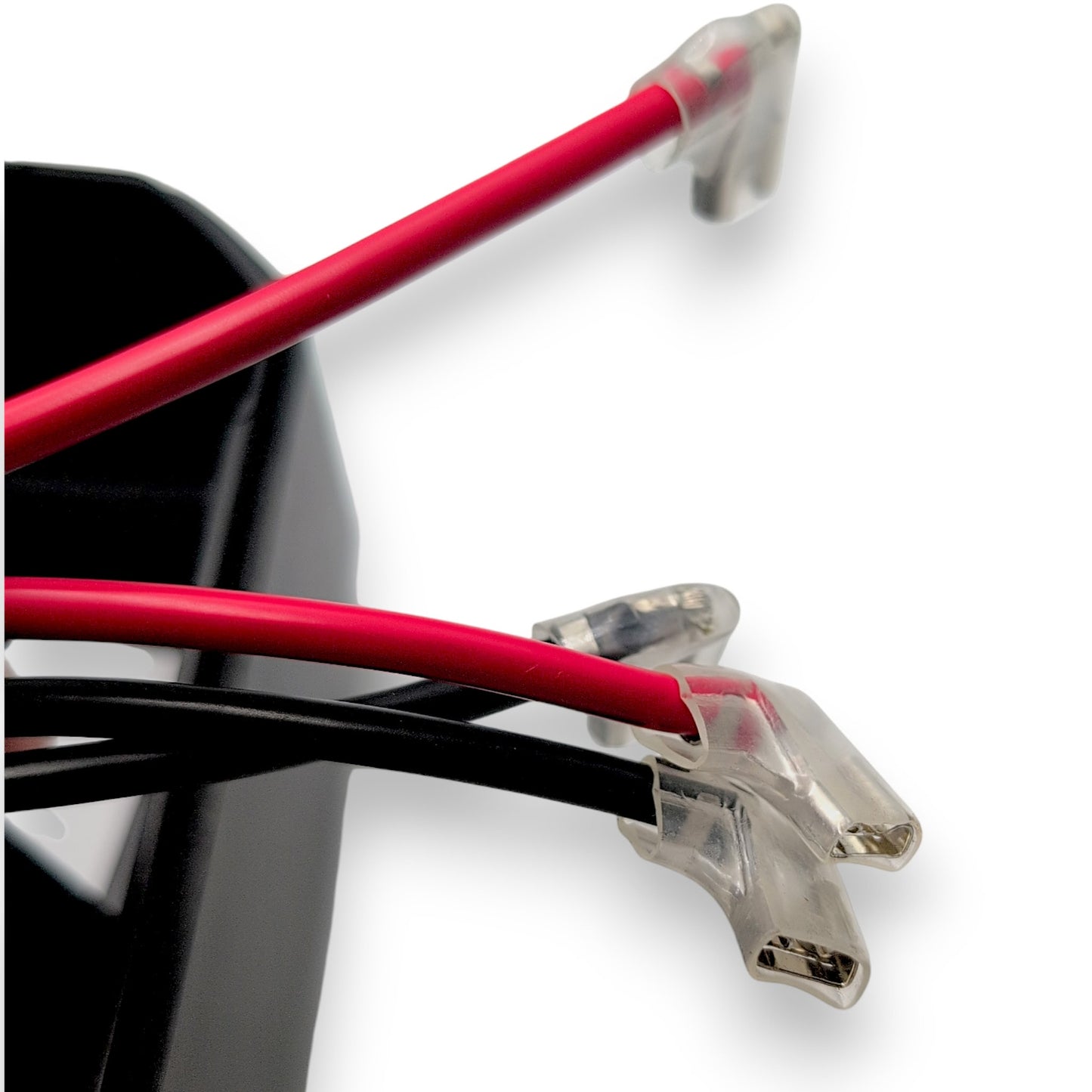 closeup of the spade connectors that connect to the batteries