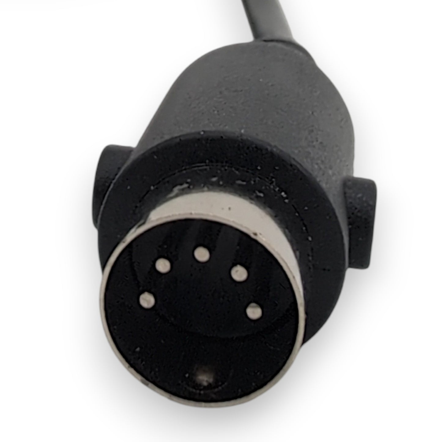 Front of 5-Pin connector with all 5 pins in clear view