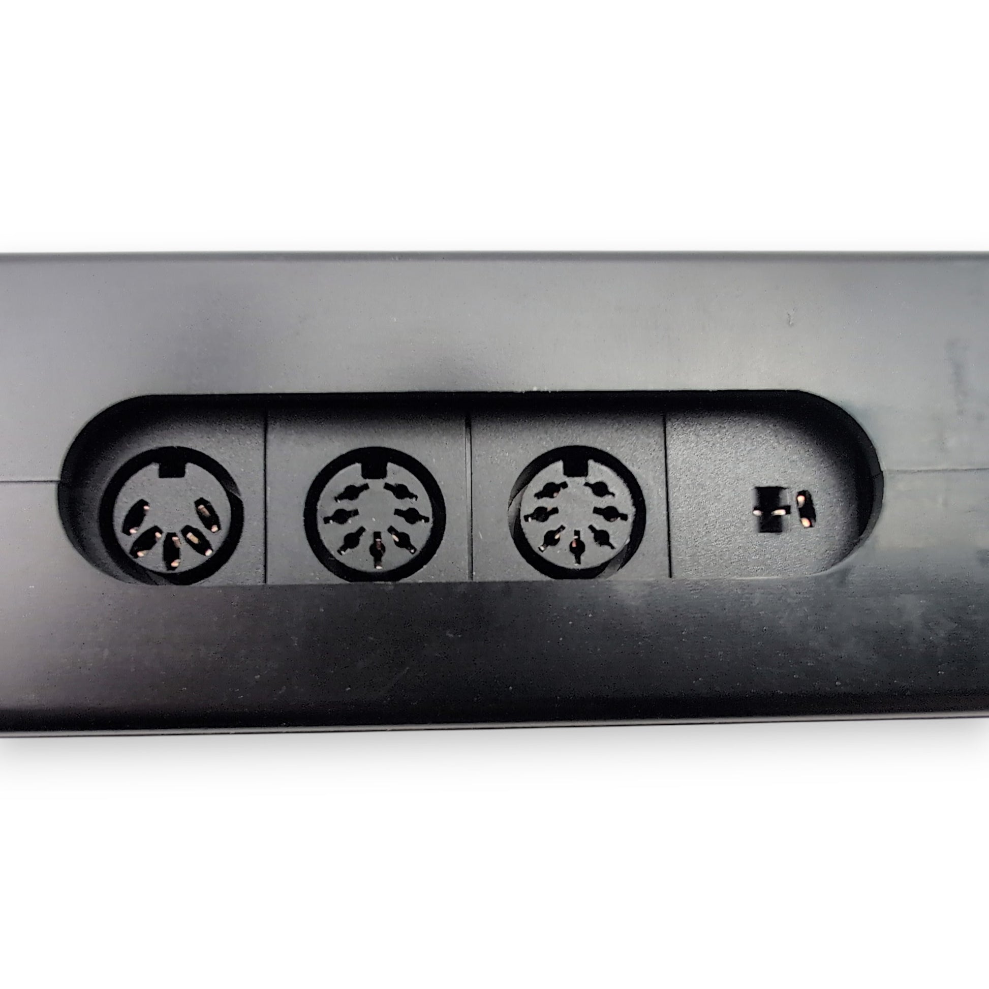 close up of the 5-pin hand control port, the two 7-pin motor ports, and the 2-pin motor port