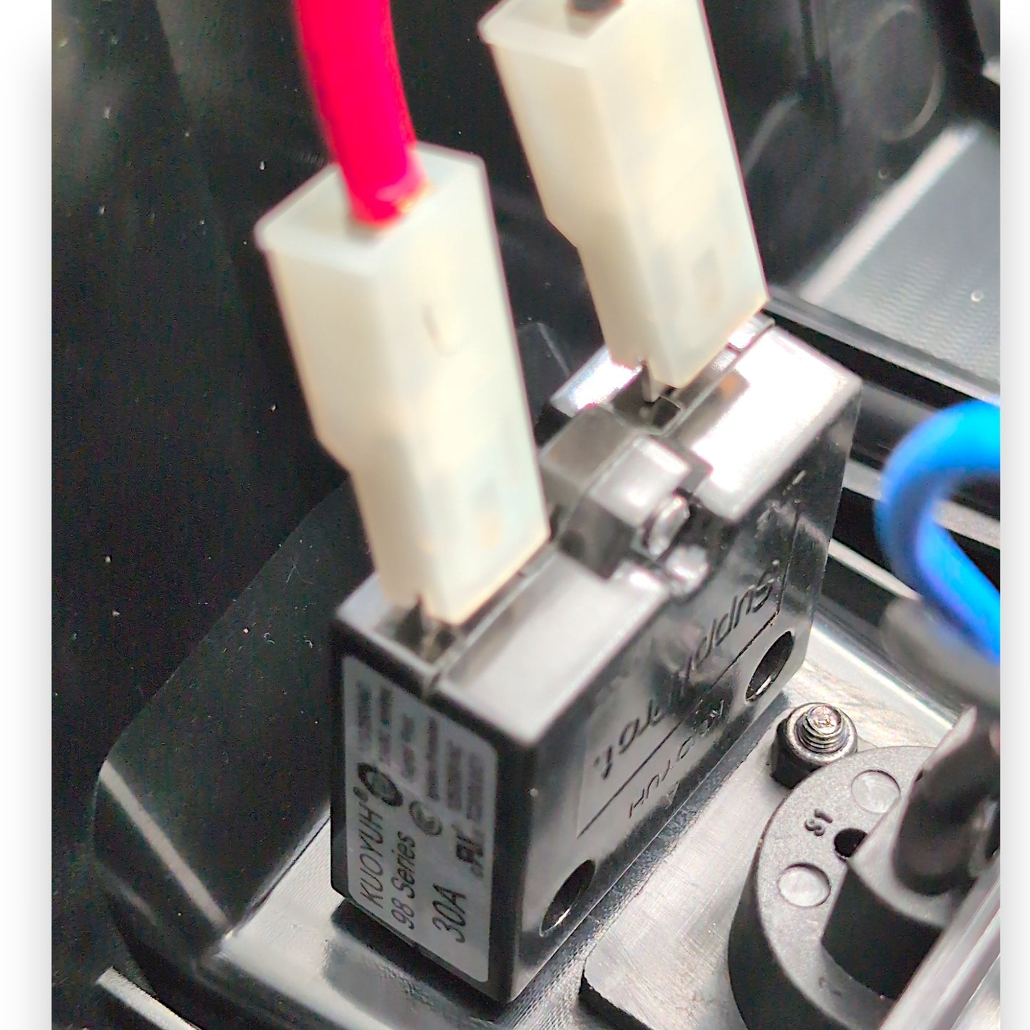 closeup of 30 amp fuse