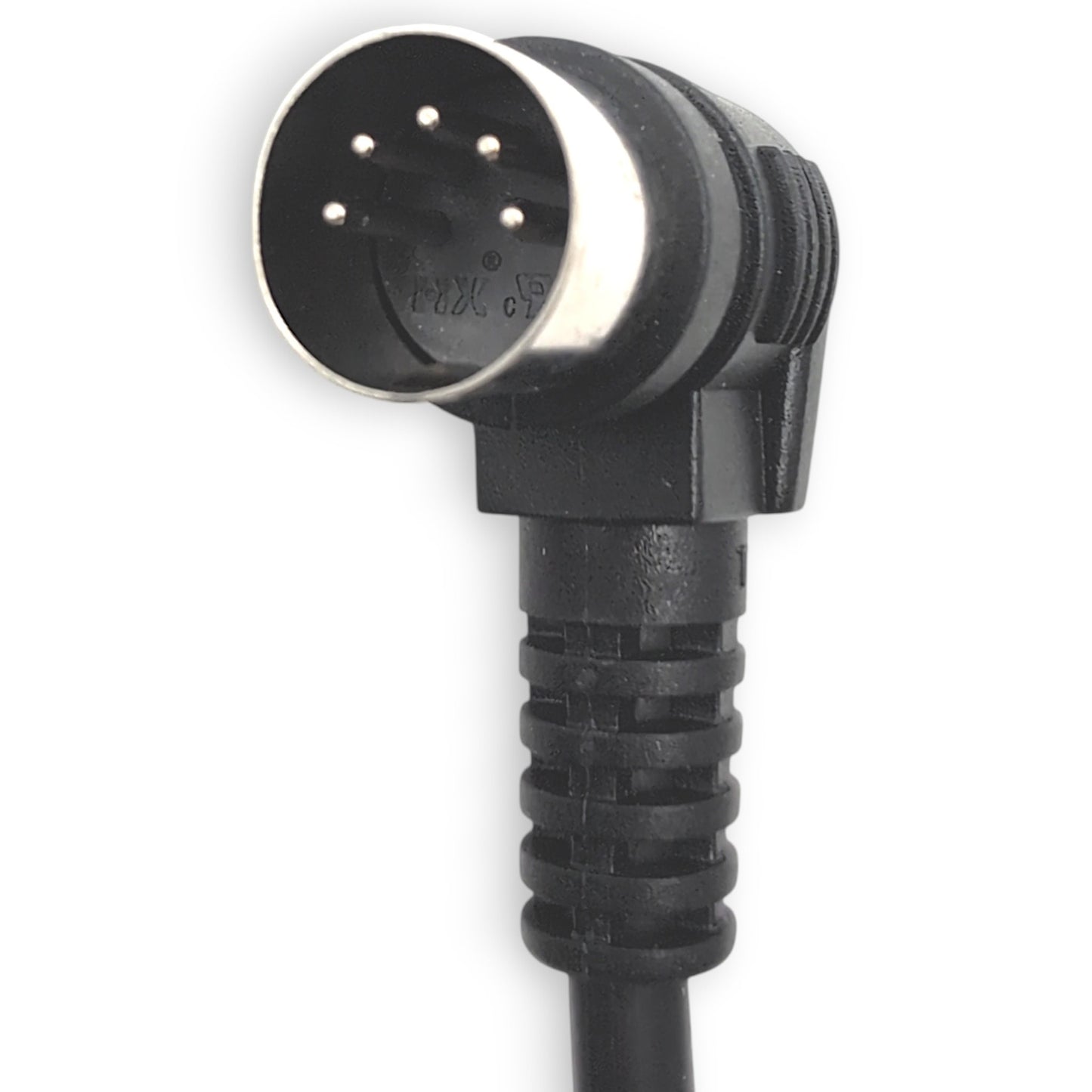 close up view of 5 pin male connector