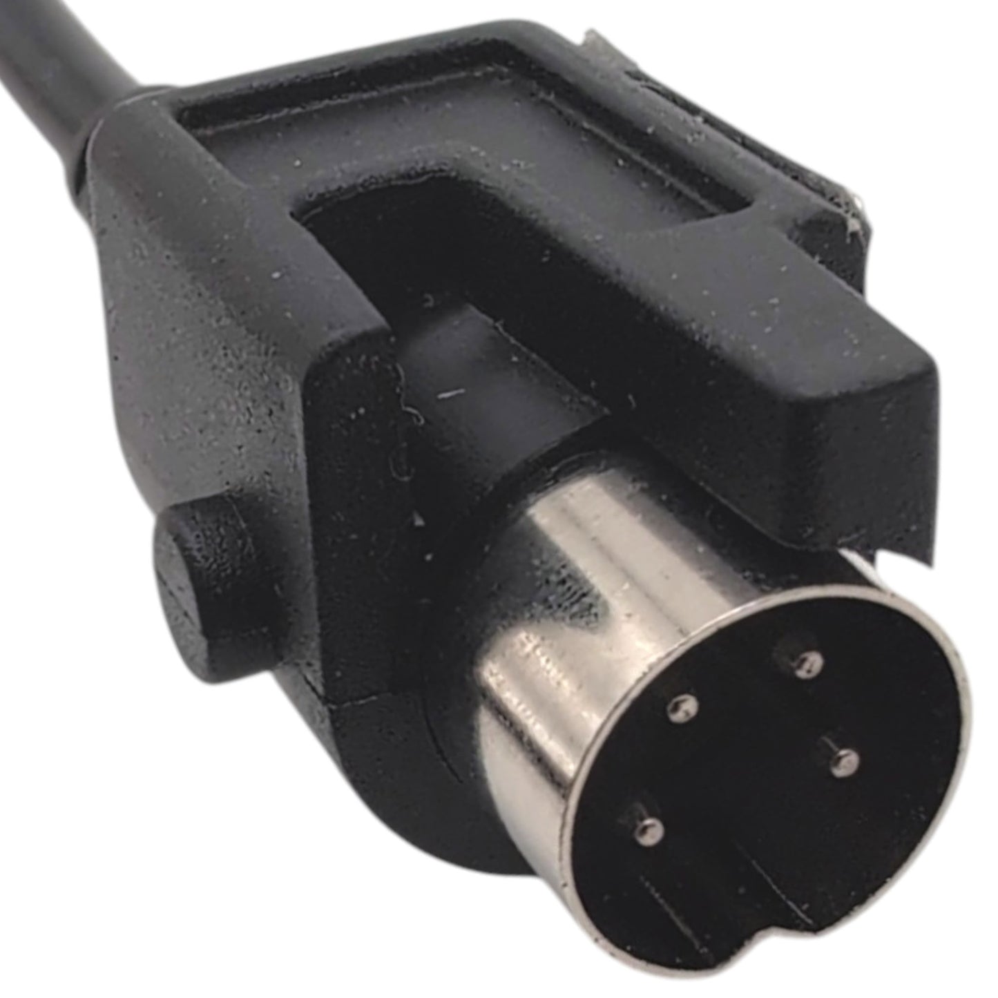 Bottom / front view of the 4-pin connector. all five pin in clear view