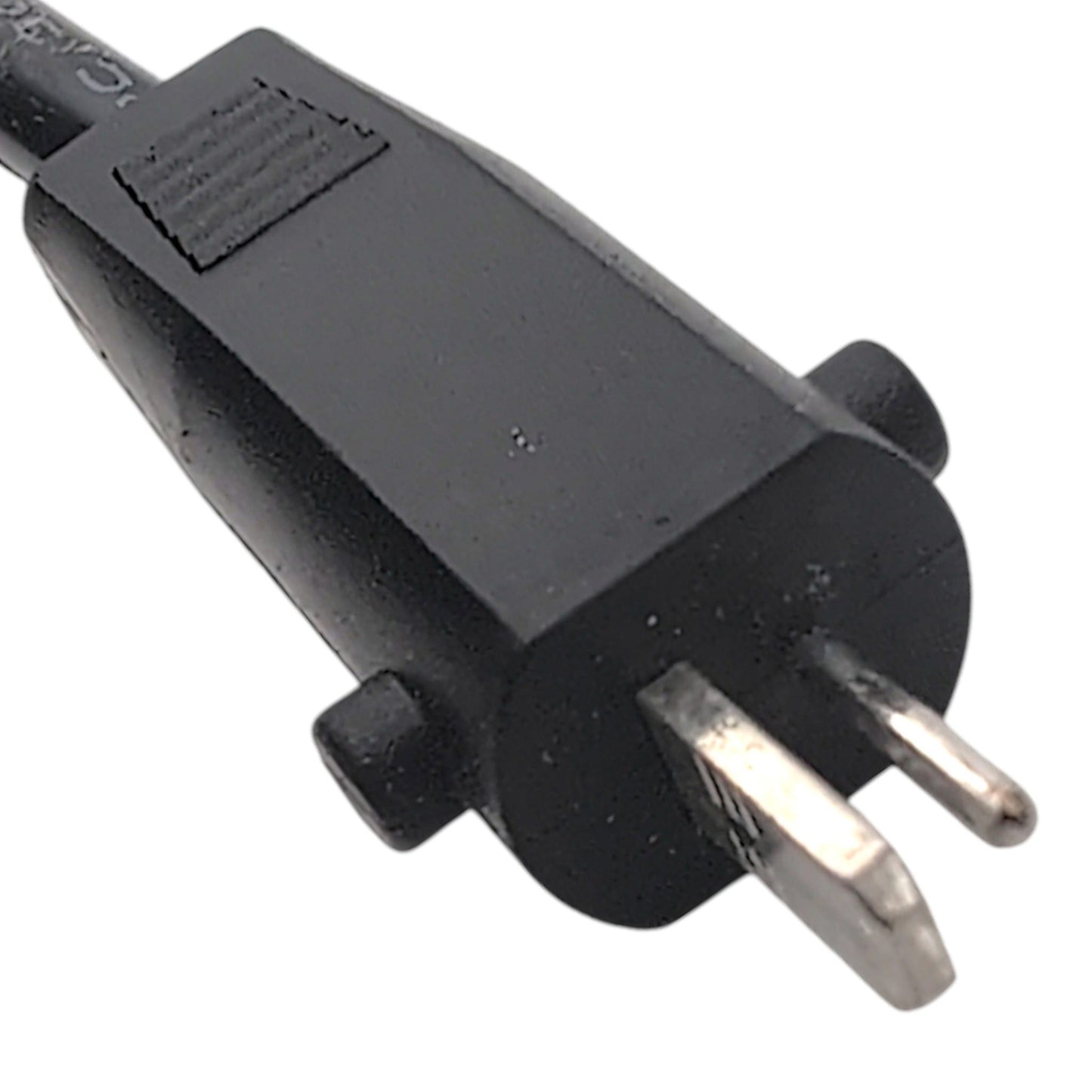closeup of the male two pin connector. The one that does not have a clamp