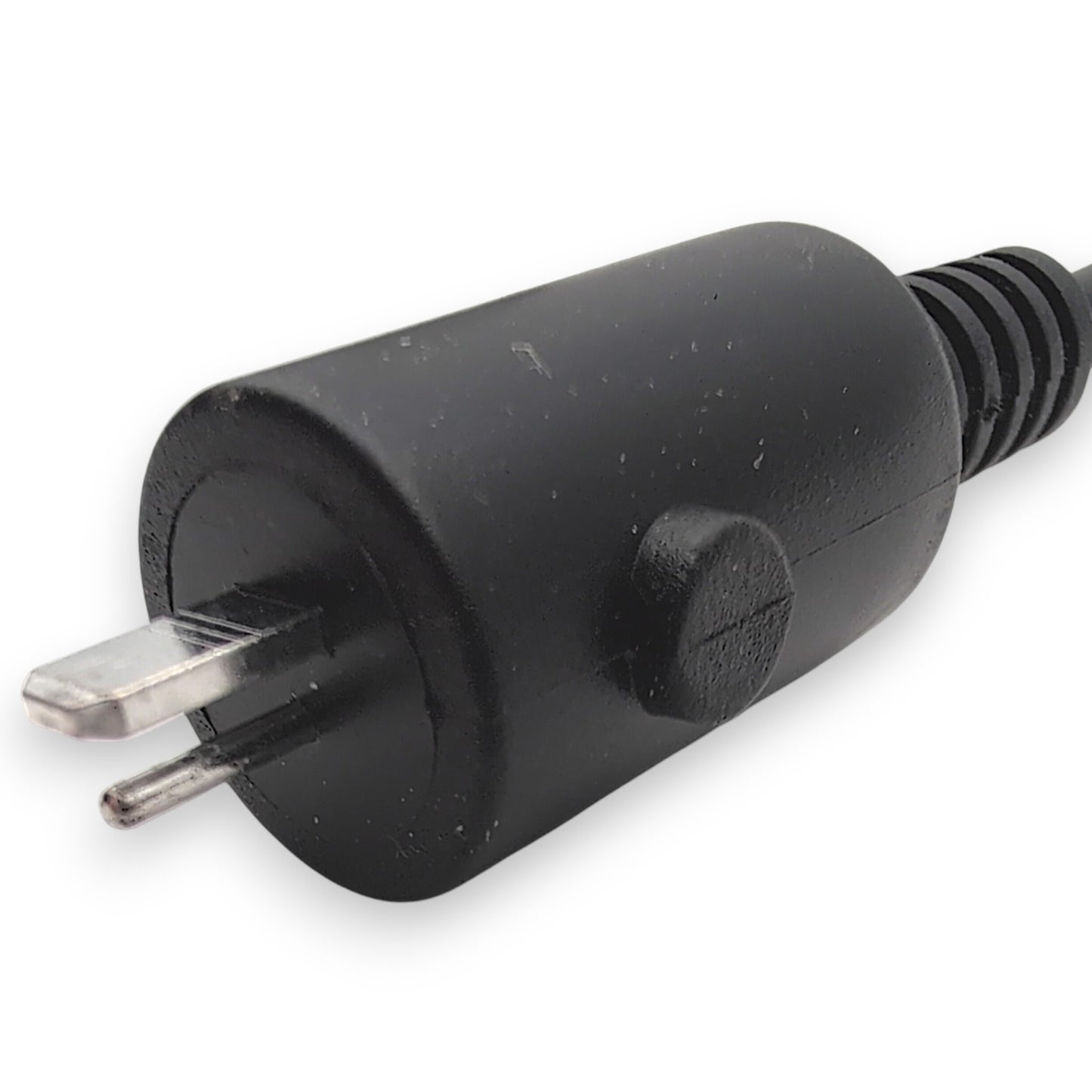 2-pin male power connector