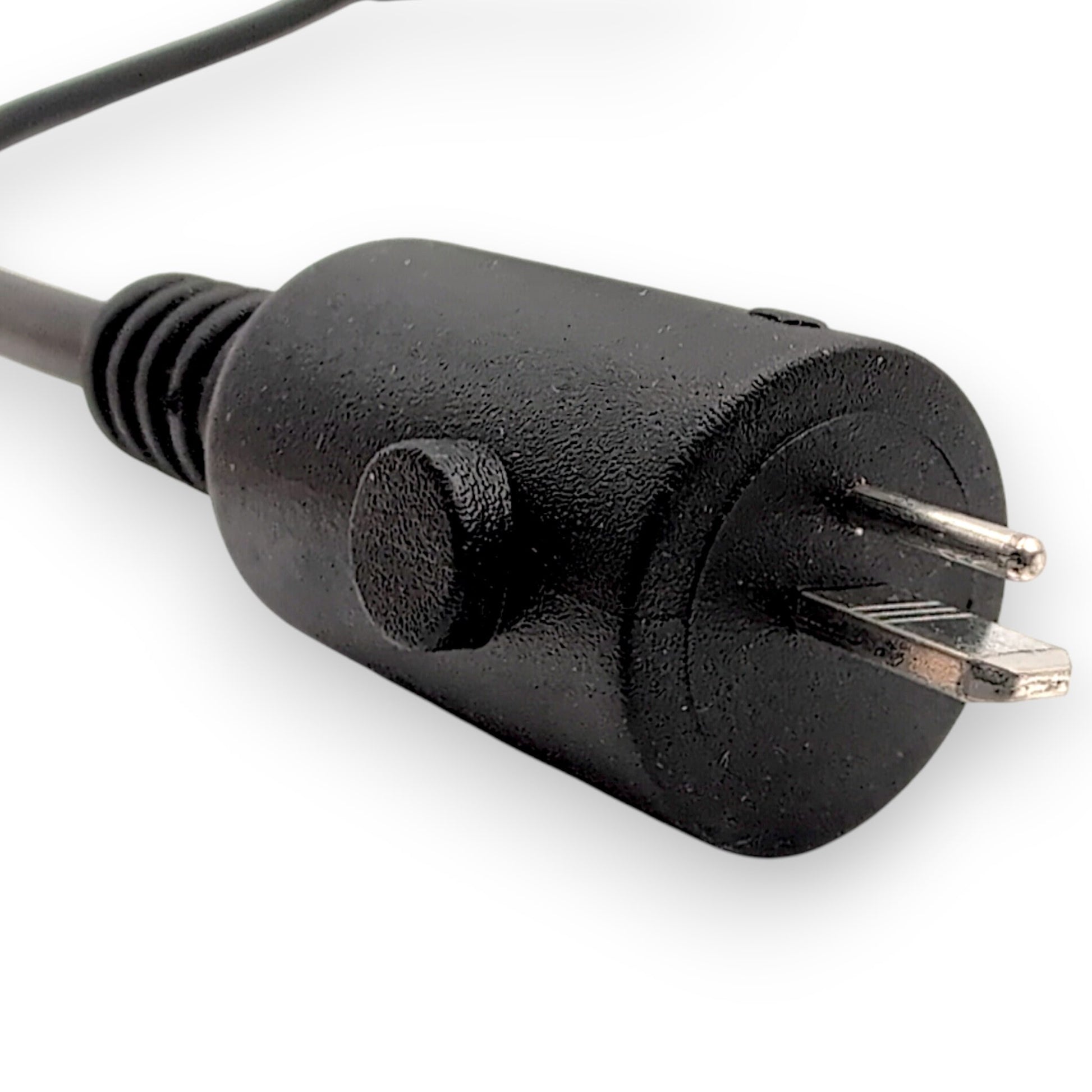 2-pin power connector