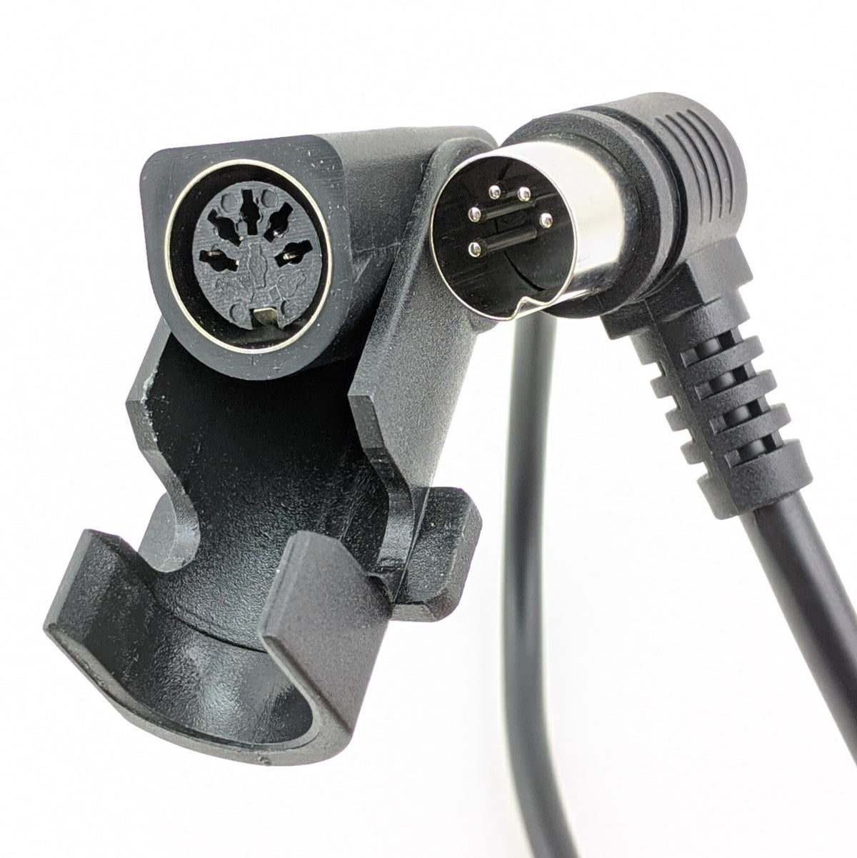 closeup on both-connectors.one is a 5-Pin male connector with a 90 degree angle and the other is a 5-pin female connector with a clamp